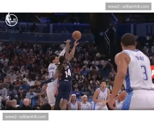 骑士埃利斯封盖被吹犯规，挑战成功改判争球却吃技术犯规